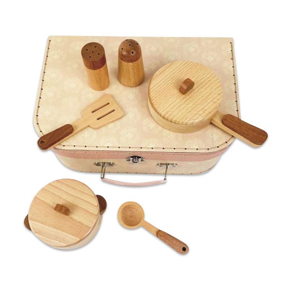 Cooking set in case